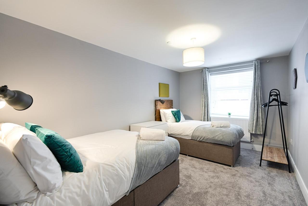 3 Rm Studio, Open-Plan Living, Dining, & Kitchen Llanelli Extérieur photo