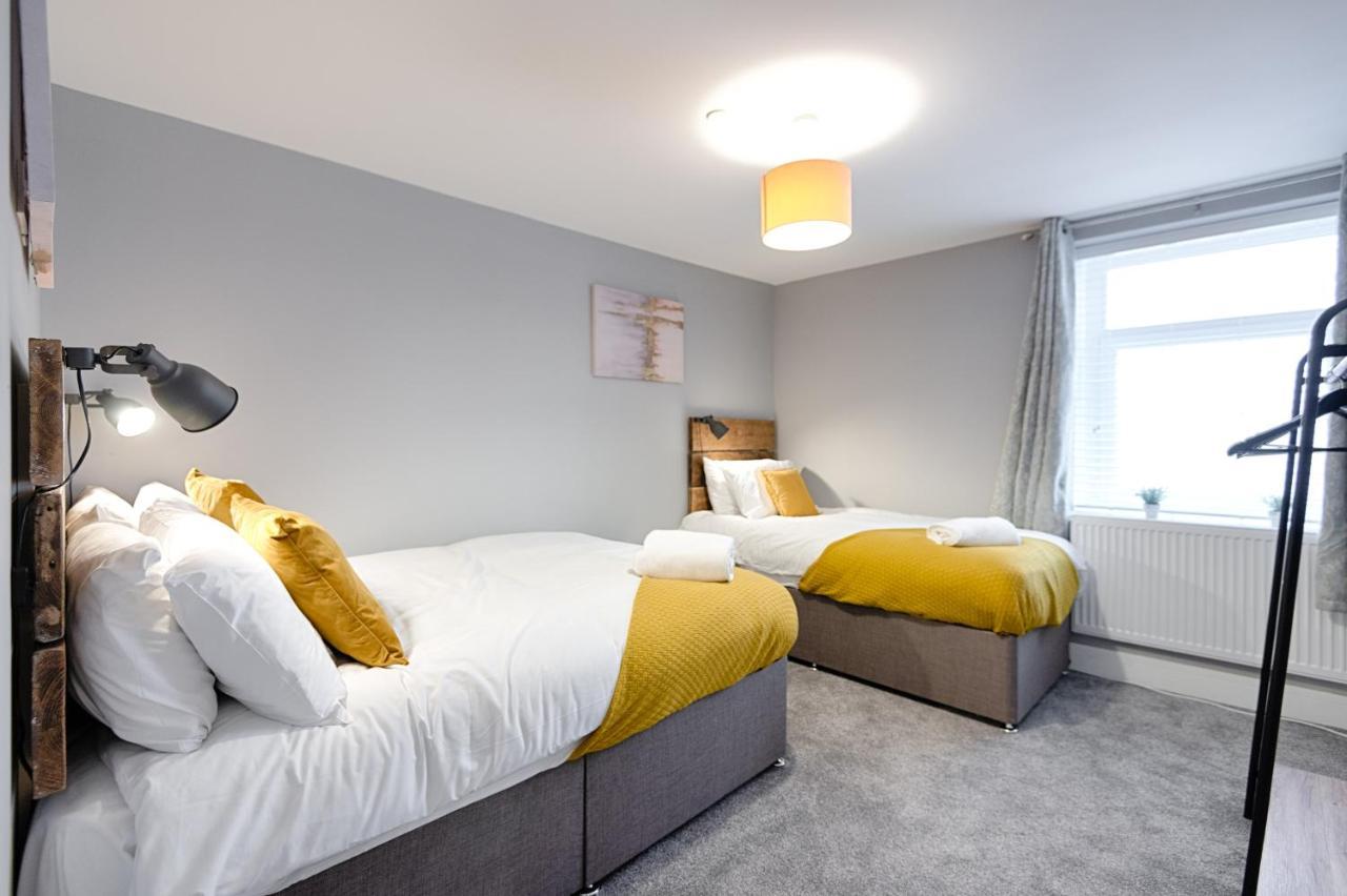 3 Rm Studio, Open-Plan Living, Dining, & Kitchen Llanelli Extérieur photo