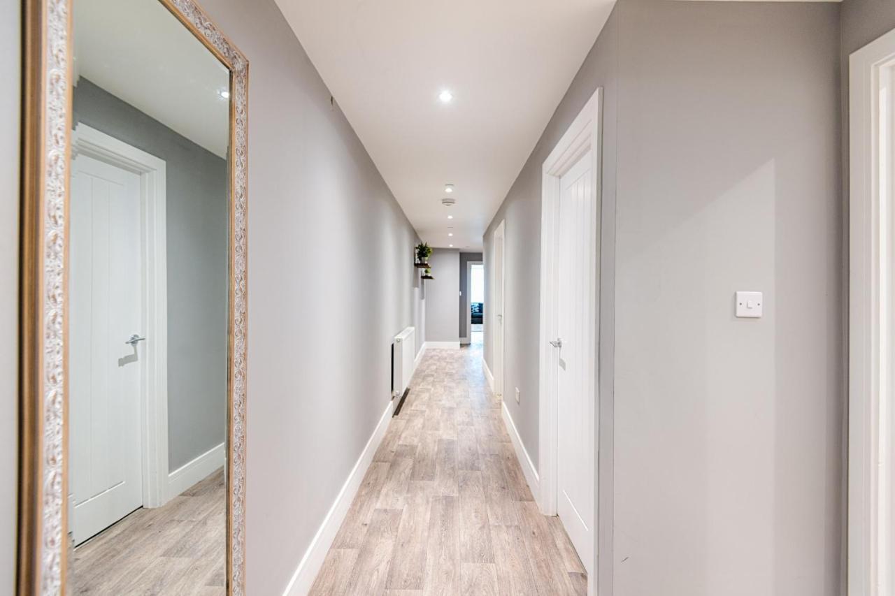 3 Rm Studio, Open-Plan Living, Dining, & Kitchen Llanelli Extérieur photo