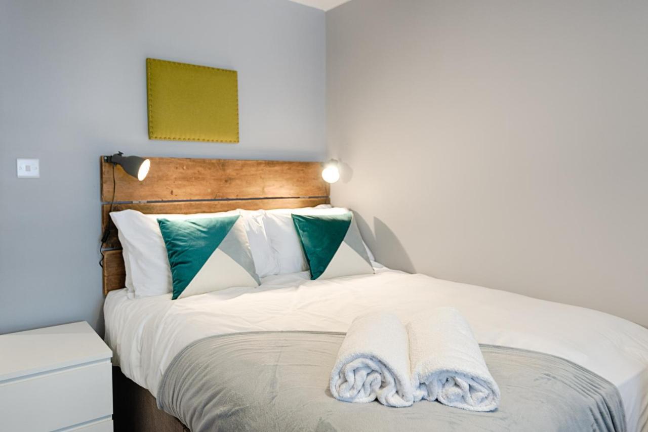 3 Rm Studio, Open-Plan Living, Dining, & Kitchen Llanelli Extérieur photo