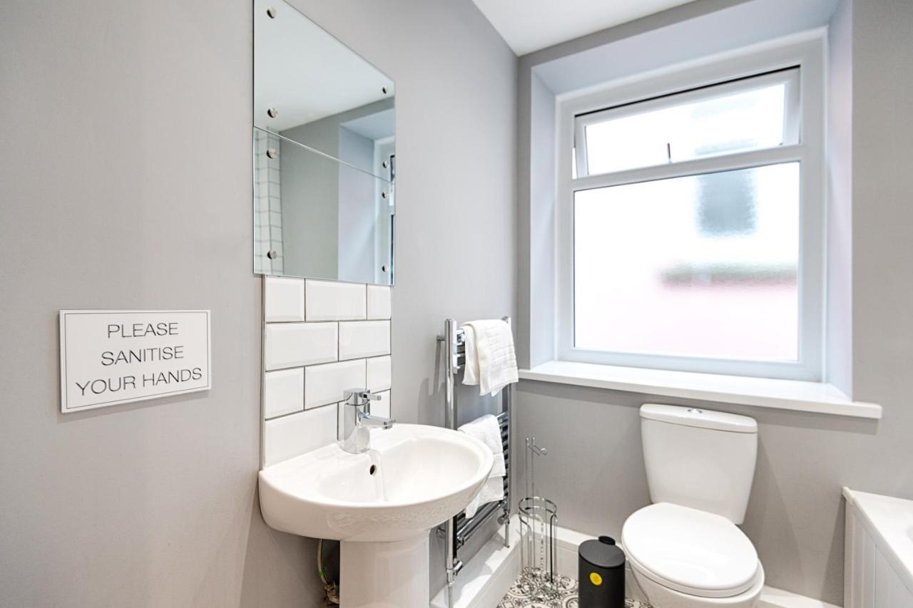 3 Rm Studio, Open-Plan Living, Dining, & Kitchen Llanelli Extérieur photo